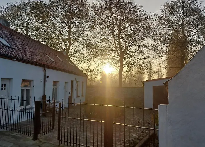 Klaverhoeve Stene 度假居 *